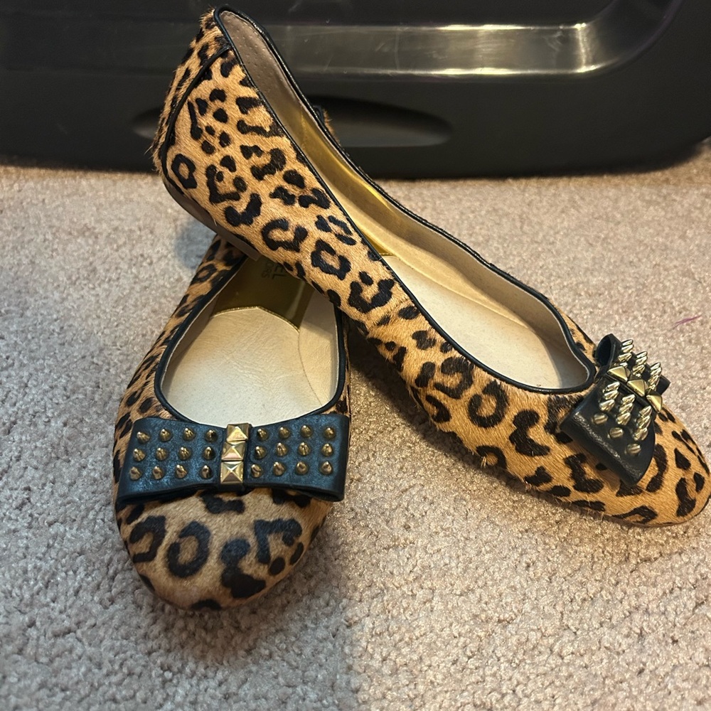 Michael Kors leopard print Devin ballet flats size 8